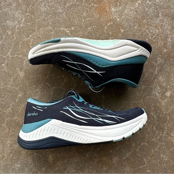 Dansko Pace Walking Lightweight Performance Sneaker with Arch Support Size 37 - Picture 1 of 10